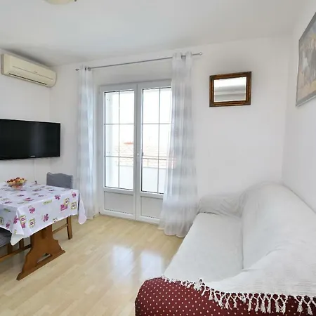 Apartments Brico Primosten Exterior photo