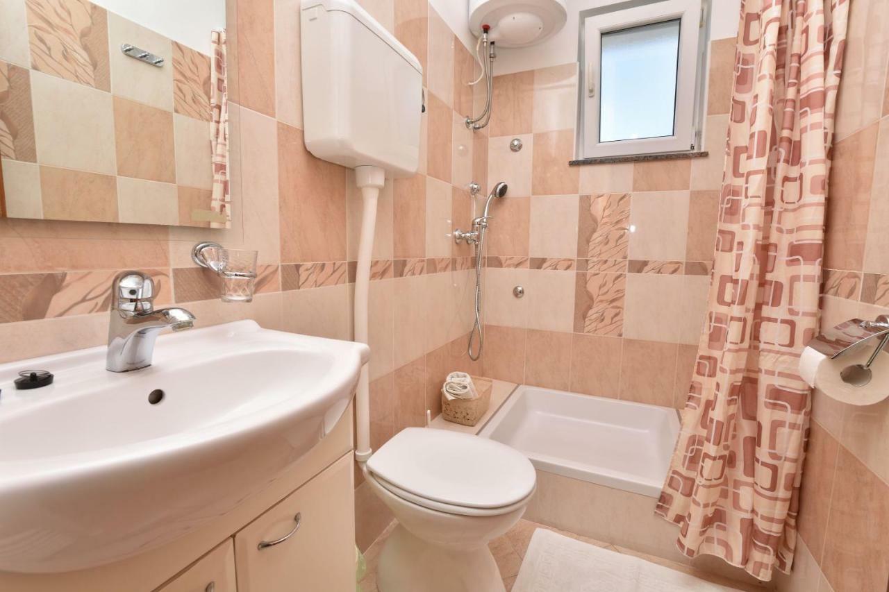Apartment Brico *
